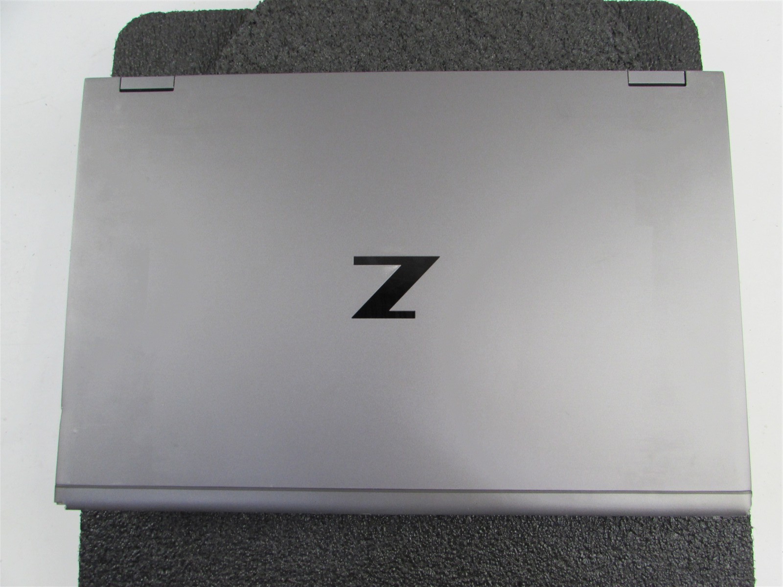 HP ZBOOK FURY 17 (G8) CORE I9-11950H 1TB SSD 32GB RAM NVIDIA RTX A5000 NO O.S