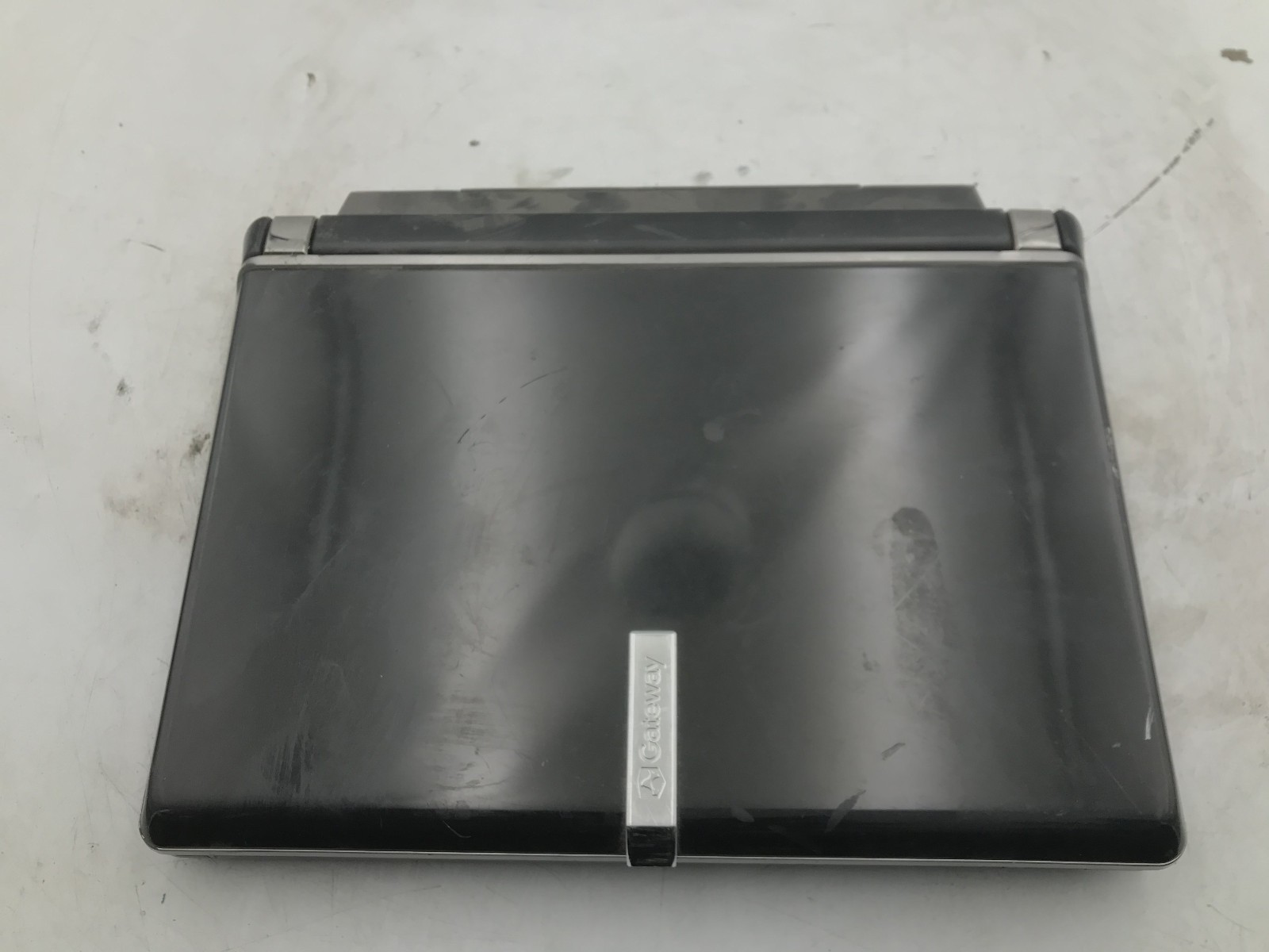 GATEWAY KAV60 – BOOTS TO BIOS – INTEL ATOM N270 – 1GB RAM – NO OS – READ DESC-BB
