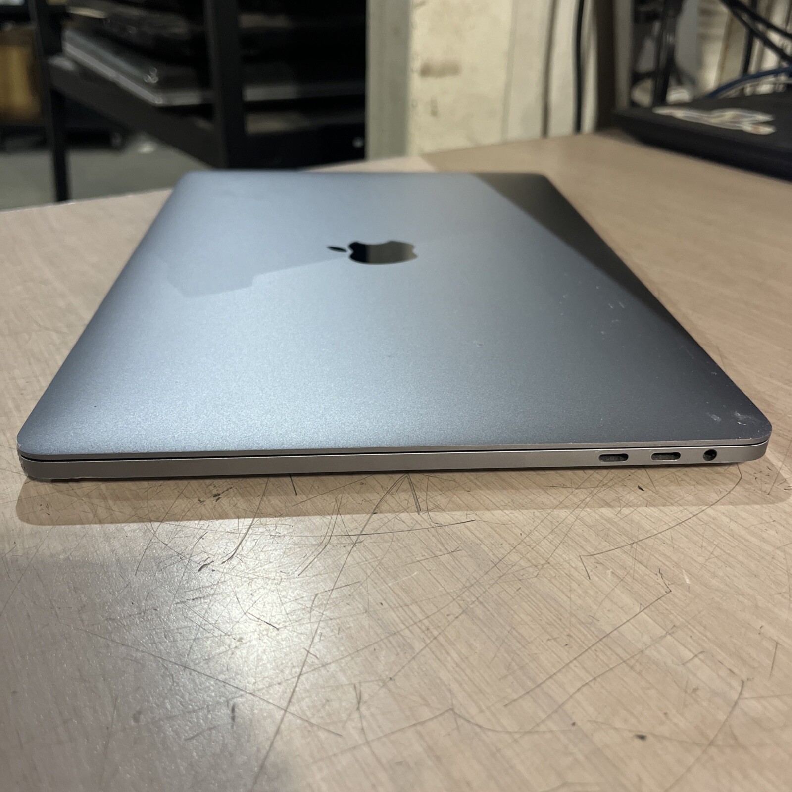 APPLE MACBOOK PRO 13″ MID-2017 CORE I5-7267U 3.1GHZ 8GB RAM 256SSD