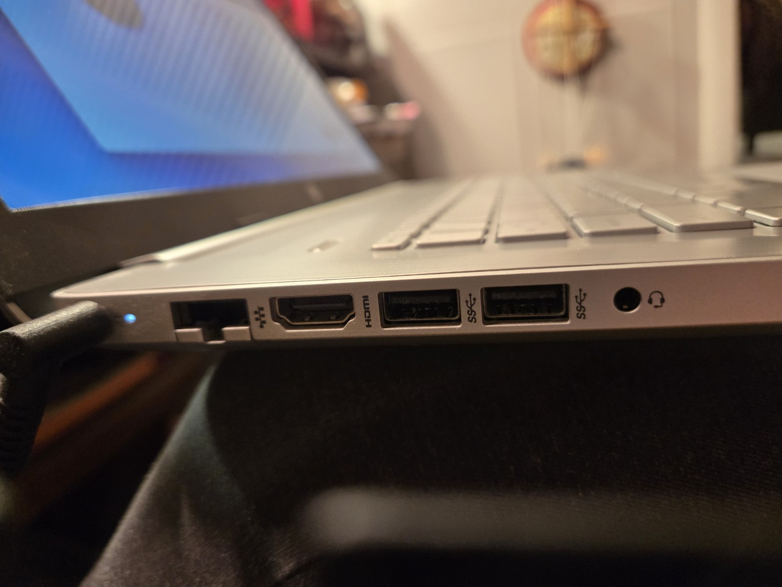 HP Laptop 17-CA2020NR 17-inch AMD Athlon Laptop SN 5CG035B58W – Works