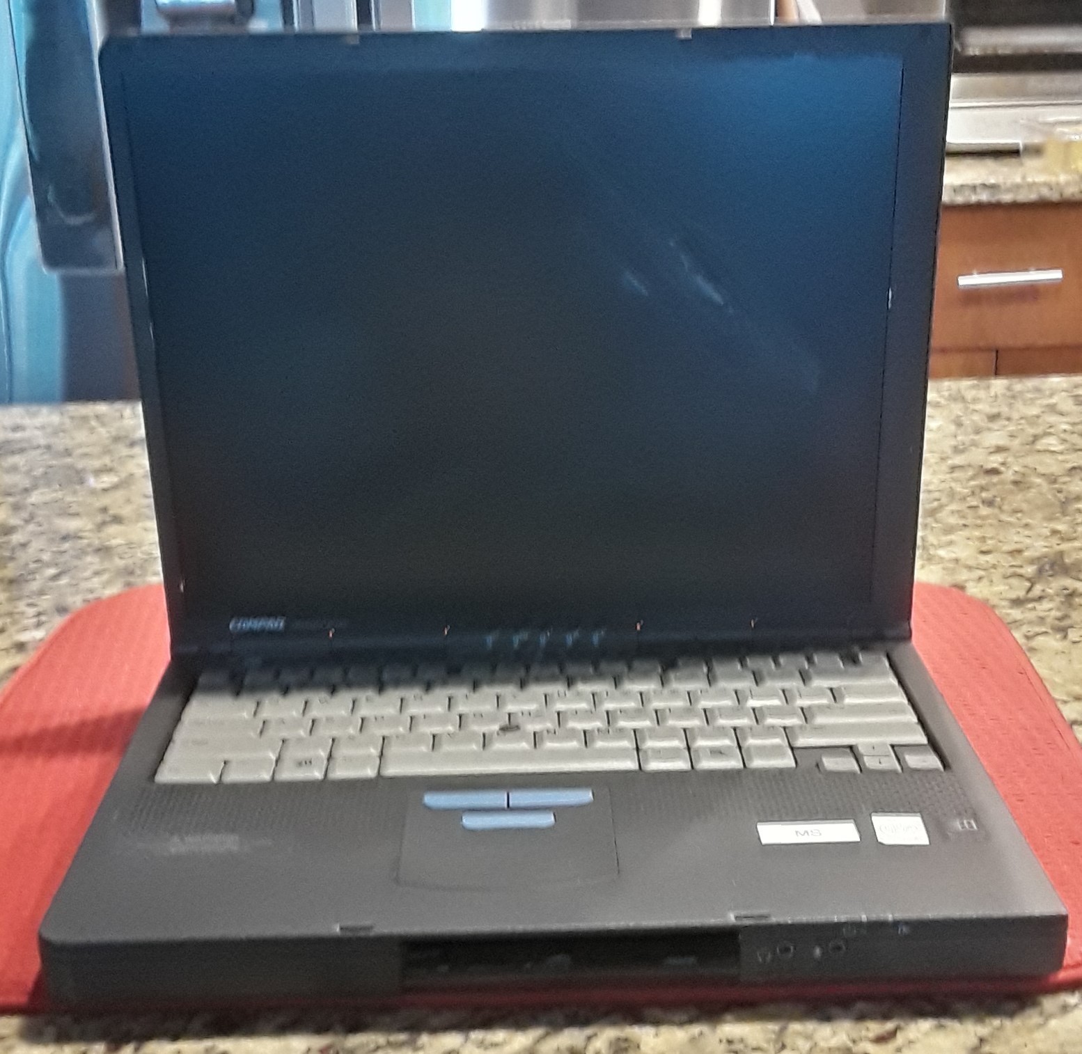 2 Vintage Compaq Armadas M700 Pentium III, 14.1″ screen No HDD/OS/Charger