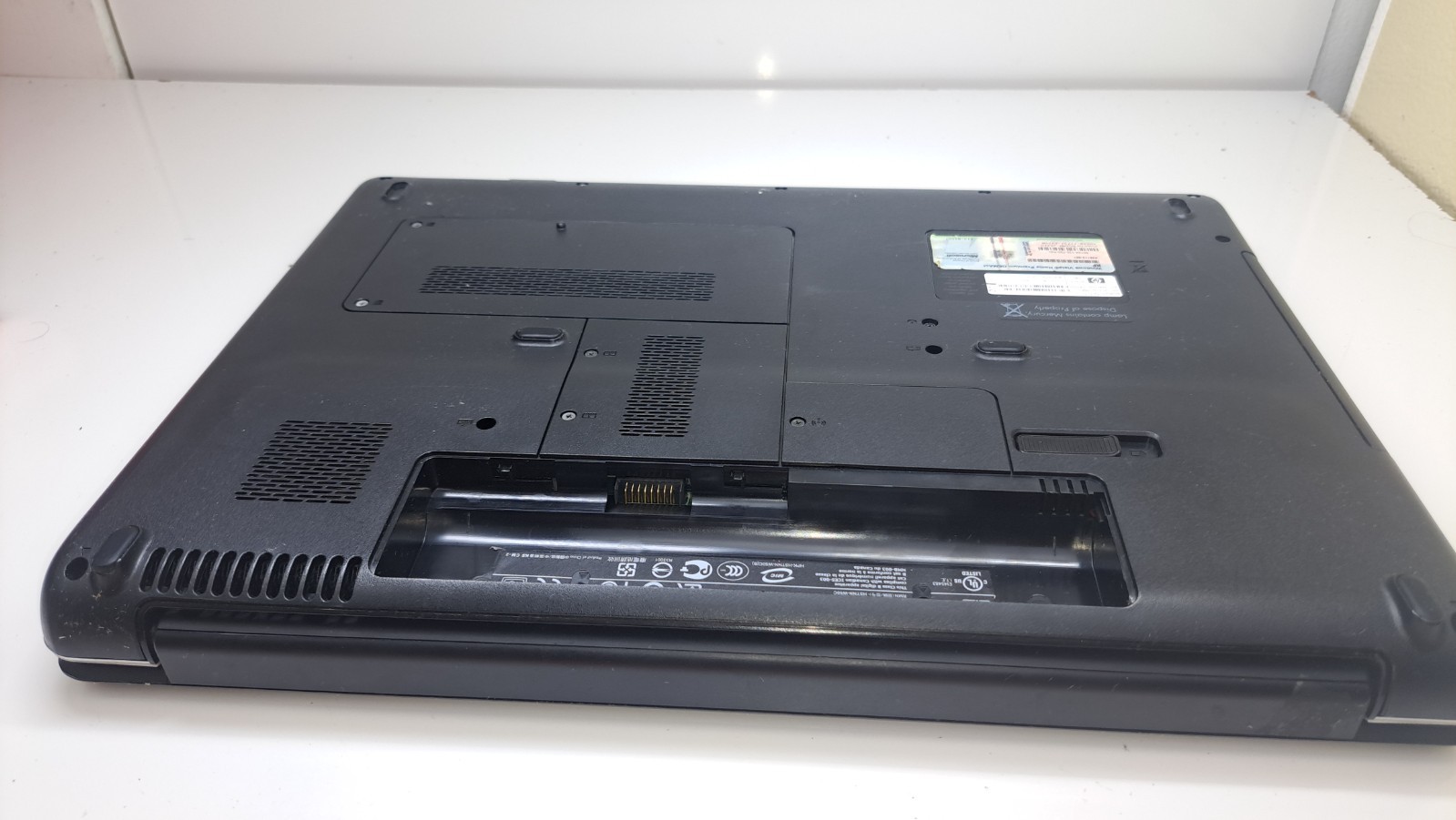 HP G70-460US 17.0″ Laptop Intel Core 2 Duo Notebook No Battery For Parts/Repair