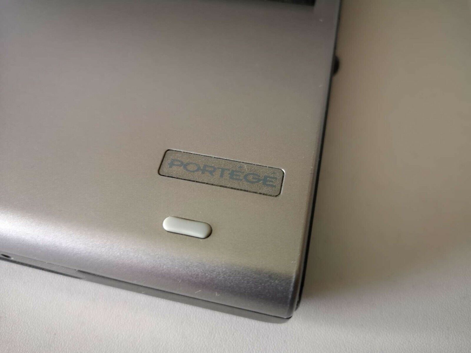 Toshiba Portege M400 Core Duo T2400 2GB/120GB HDD 1400×1050 KAM