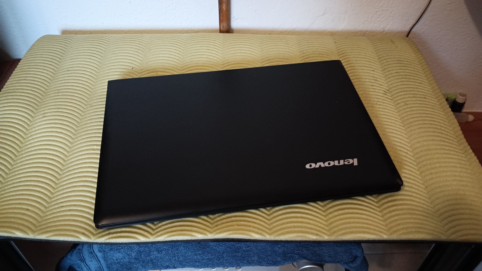 Lenovo ideapad z50-75 15.6″ AMD A8-7100 8core 8gb 128gb AMD radeon r5 m230 2GB