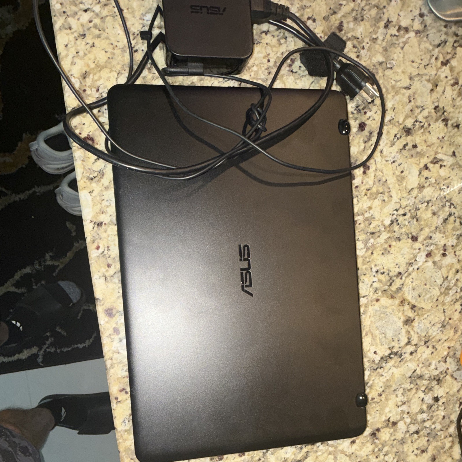 ASUS Q534U 15.6″ Intel Core i7 7th Gen GTX 950M Windows HDMI Black