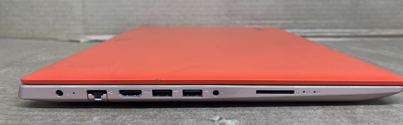 Lenovo Ideapad 330-15AST , AMD A9-9425 @3.1-GHz, 8GB RAM, 256GB SSD, W10P