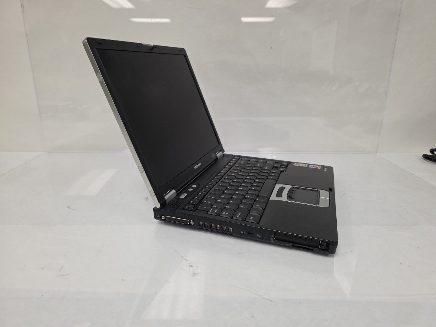 Vintage Toshiba Tecra M2 PTM20U Laptop – For Parts –