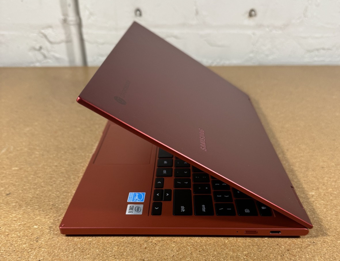 Samsung Galaxy Chromebook 2 XE530QDA 13.3″ Red i5 16GB 128GB ChromeOS