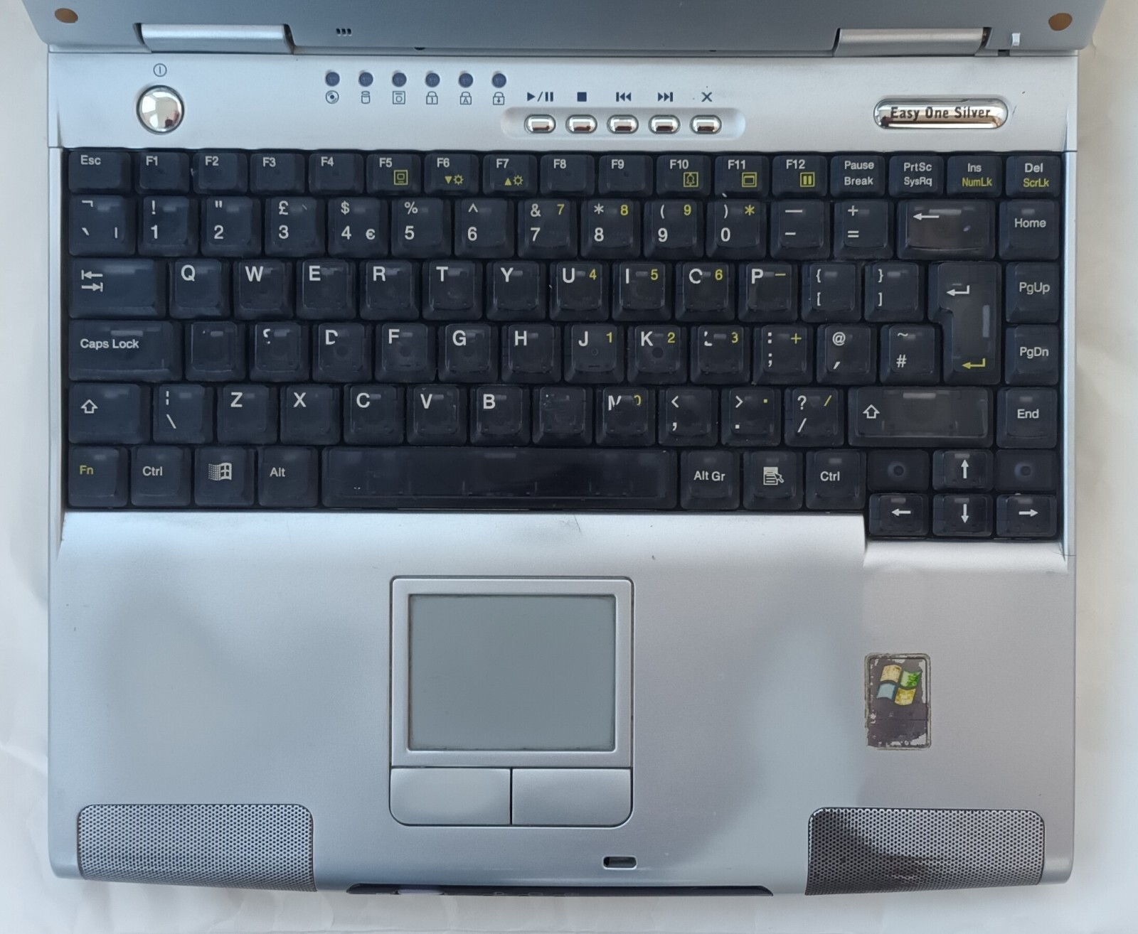 Packard Bell Easy One Silver 2120 7521N Laptop Notebook 14.1″ Parallel Serial