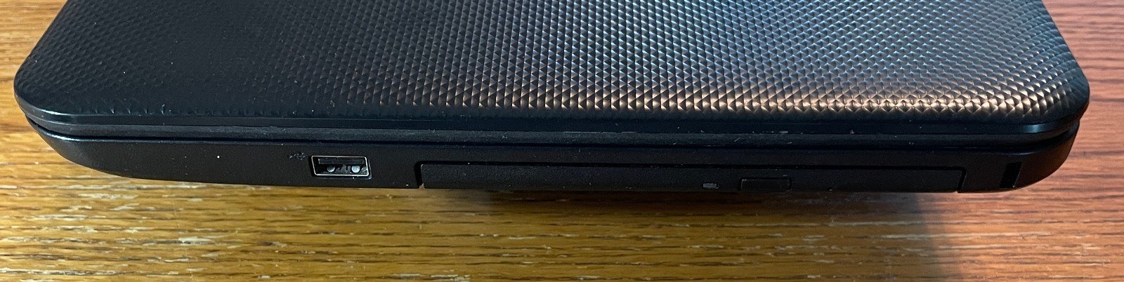 DELL INSPIRON 15-3537 Laptop 15″ *TOUCH* i3 256gb+1tb Linux Mint 22.3-extras-24