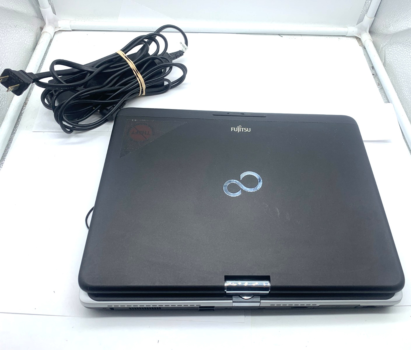 Fujitsu Lifebook T731 Laptop intel Core i3-2330M @ 2.20 GHz 4GB 250GB SEE DESC