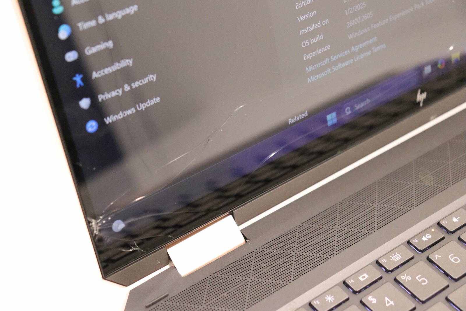 HP Spectre x360 Convertible 15-eb1043dx 2in1 i7-1165G7 16GB 256GB NVMe W11H Read
