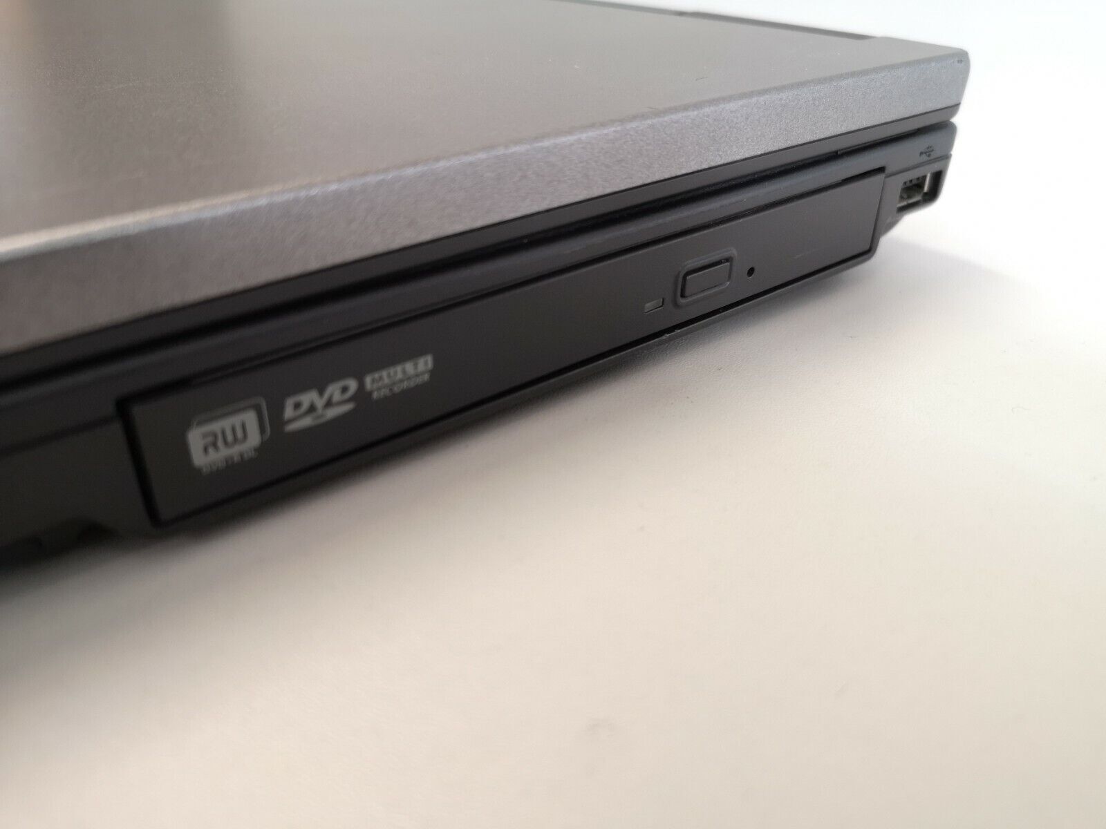 Acer TravelMate 6460 Intel C2D T5600 2GB/250GB HDD 15.4 inch 1680×1050, CAM