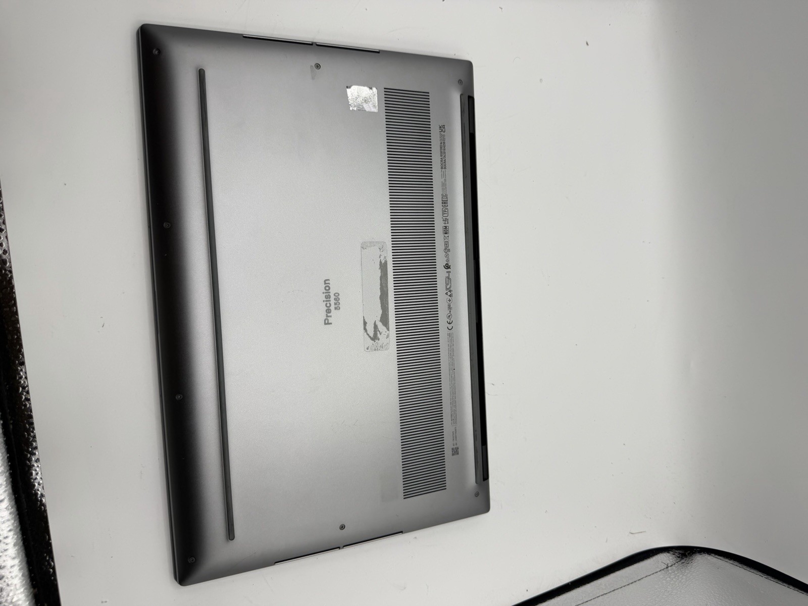 Dell Precision 5560 15″ 4K Touch I7-11850H 2.50GHz 32GB 512GB A2000 *Grade C*