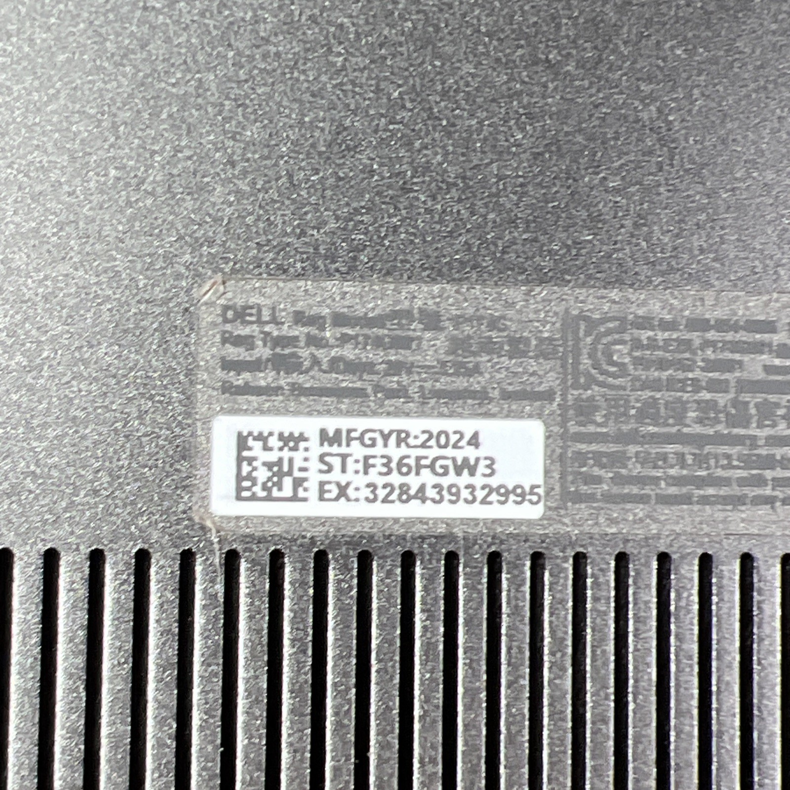DELL LATITUDE 7440 INTEL CORE I7-1365U 16GB RAM **HAS DENTS **NO HD/ NO CADDIE/