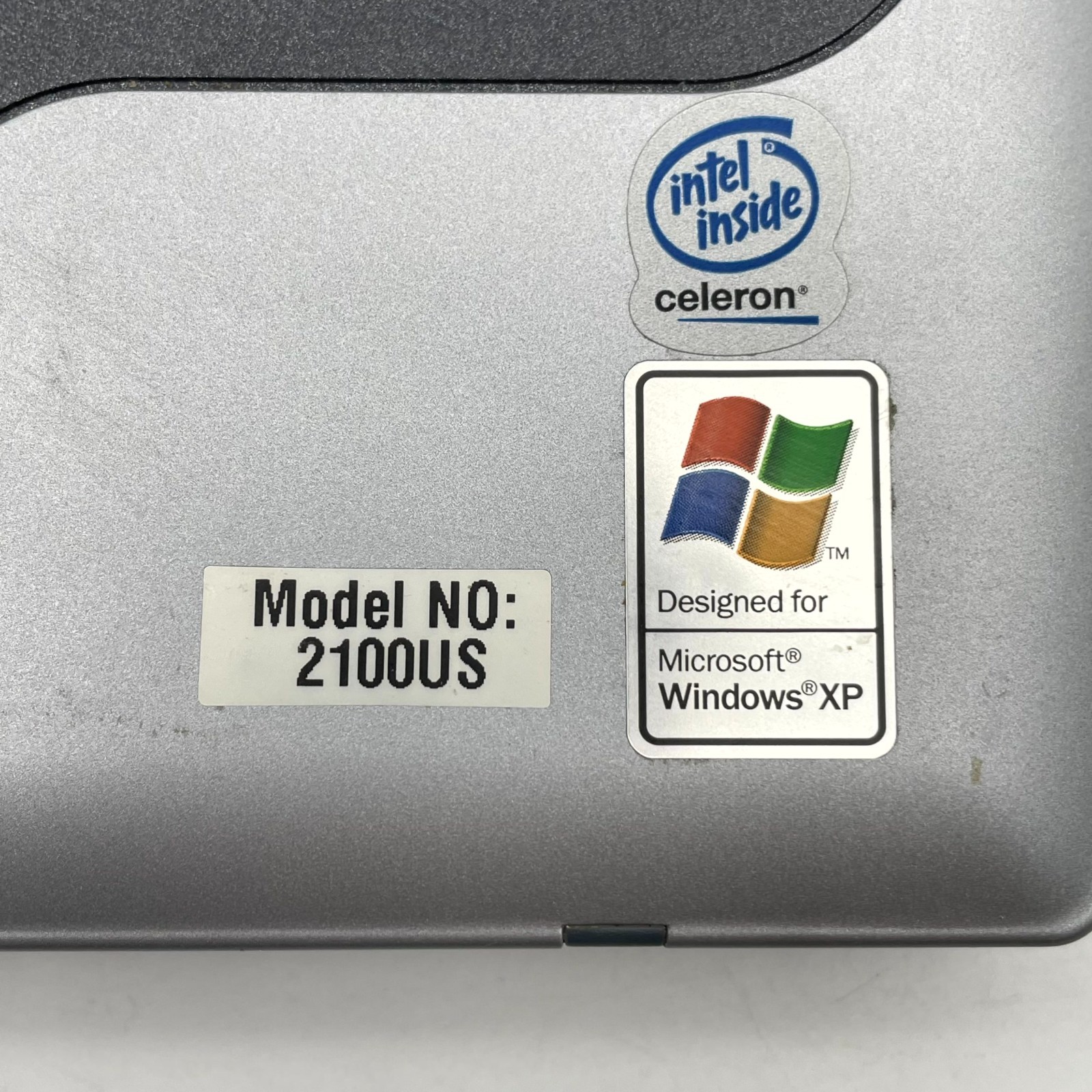 HP Compaq Presario 2100 Laptop 15″ Display Intel Celeron Untested For Parts