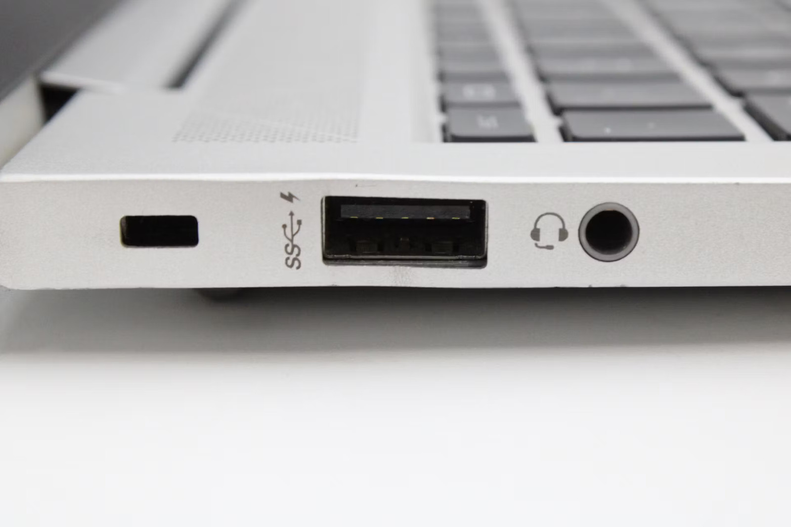 HP EliteBook 850 G8 Notebook PC i5-1145G7, 256GB NVMe, 16GB RAM