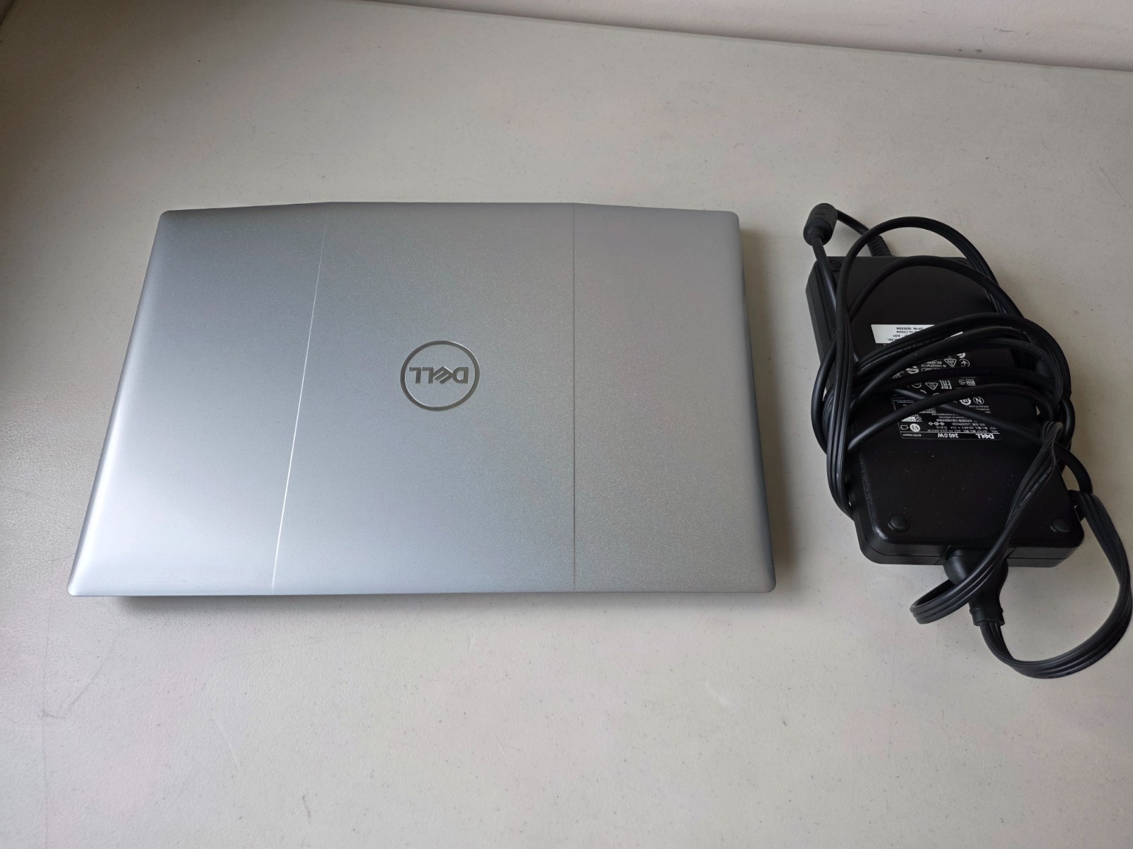 Dell G5 SE 5505 Gaming Laptop (Ryzen 5 4600H, RX 5600M 6GB, 8GB RAM, 256GB SSD)
