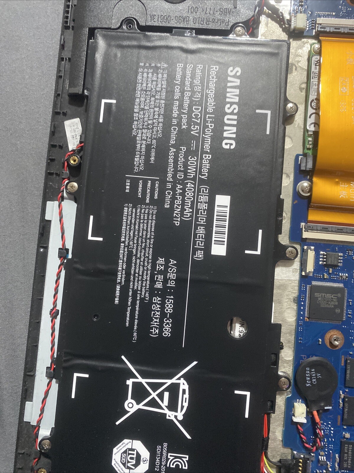 Samsung NP915S3G AMD A6-1450@1.40GHz 8GB RAM NO DRIVES PARTS Only No Screen