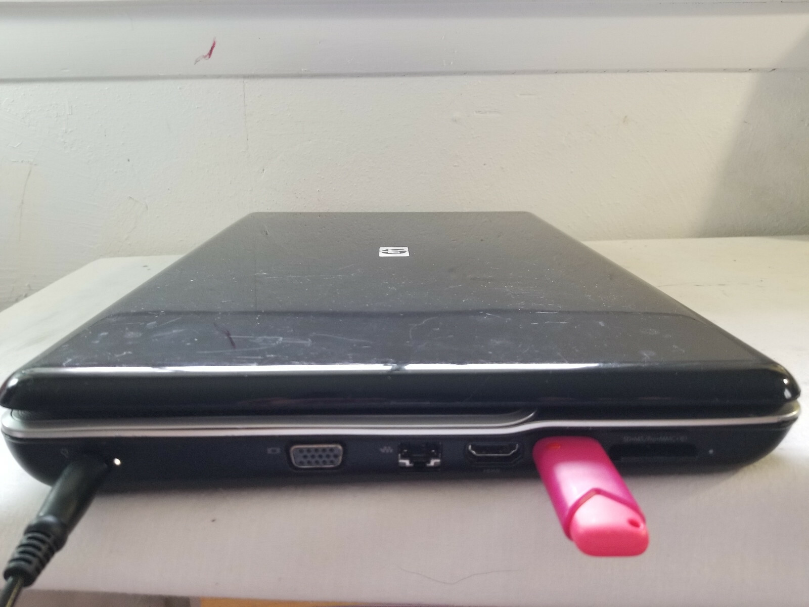 HP G60 4420M, Windows 10 Pro, 240 GB SSD, CPU Intel T9600 2.8 Ghz, RAM 4GB, VGA.