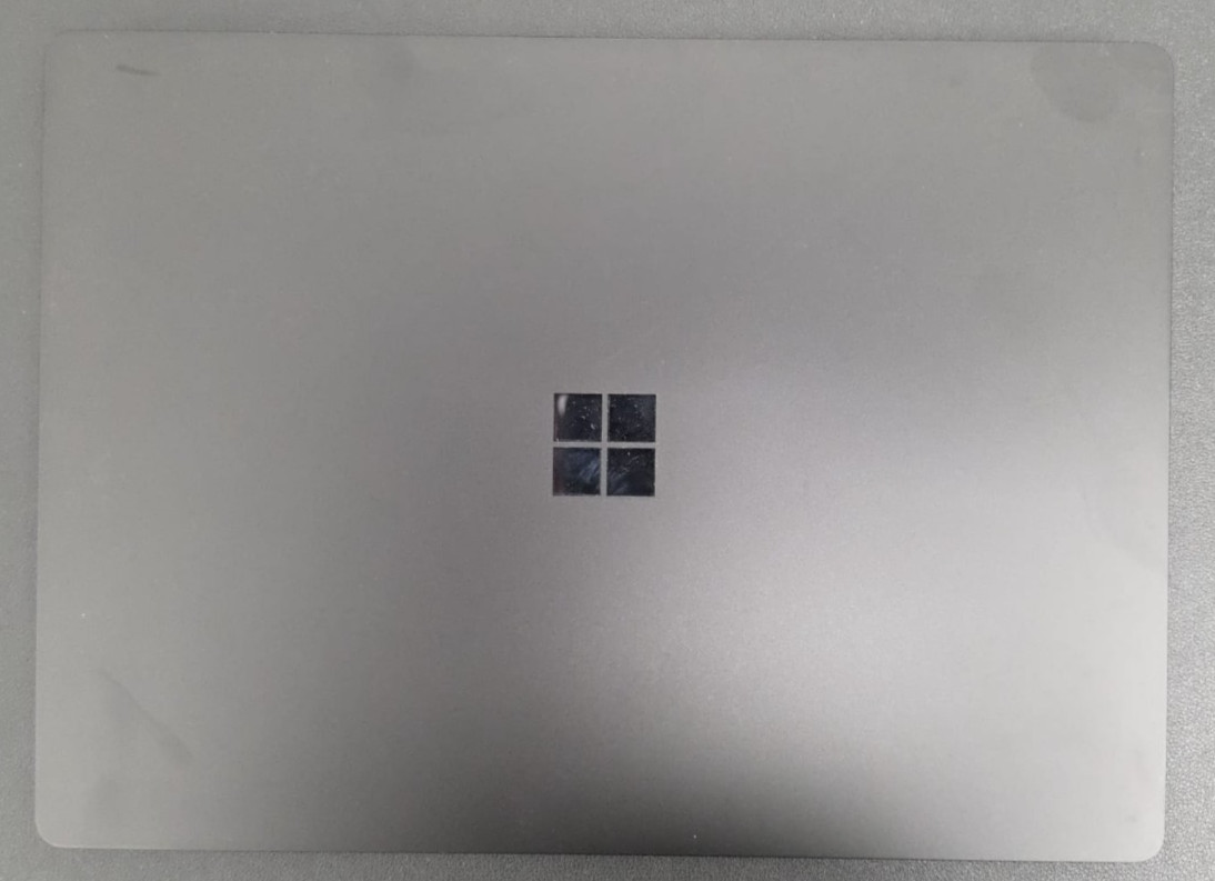 Microsoft Surface Laptop 4 – 13.5″ Touch i7 16GB Ram 512 GB SSD No OS ***READ***