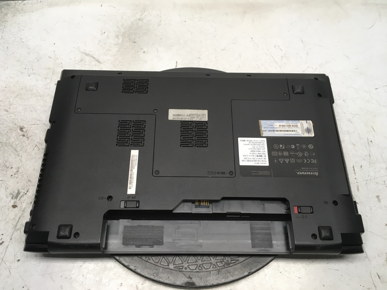 Lenovo B570 1068 Intel Pentium B950 2.1GHz 4 GB NO HDD