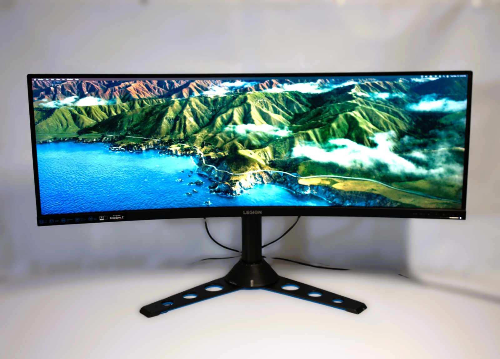 Lenovo Legion Y44w-10 43.4″ Curved Gaming Monitor – 144Hz 3840×1200 DWUXGA HDR