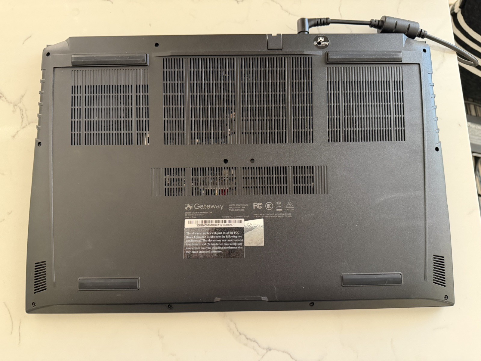 Gateway GGNC51518-BK Gaming laptop Intel i5-11400H 16GB RAM RTX 3050 512 GM NVMe