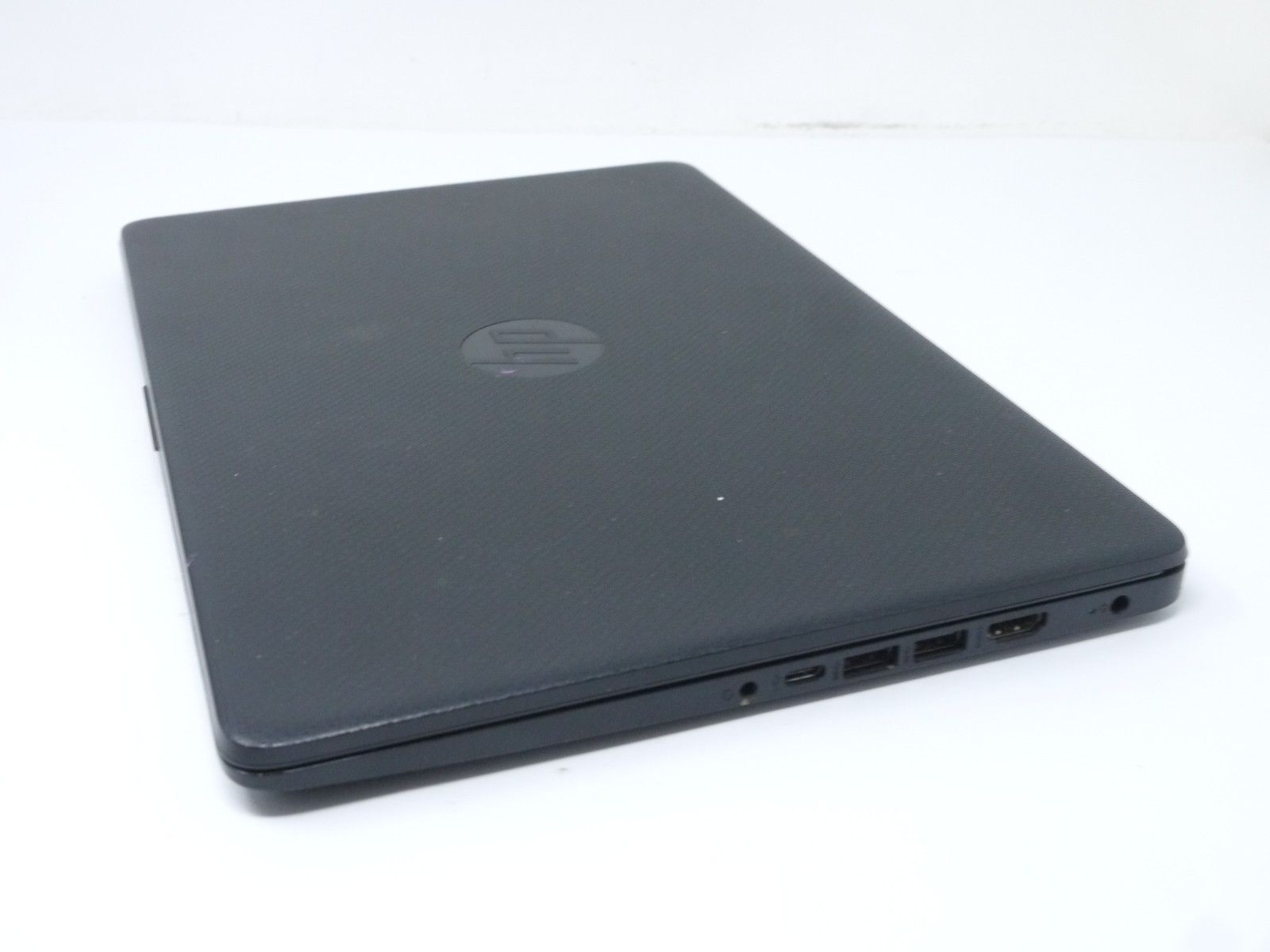 HP Laptop 14-FQ0013DX 14″ Laptop – AMD 3050U / 4GB / 128GB SSD / Win11 – Look