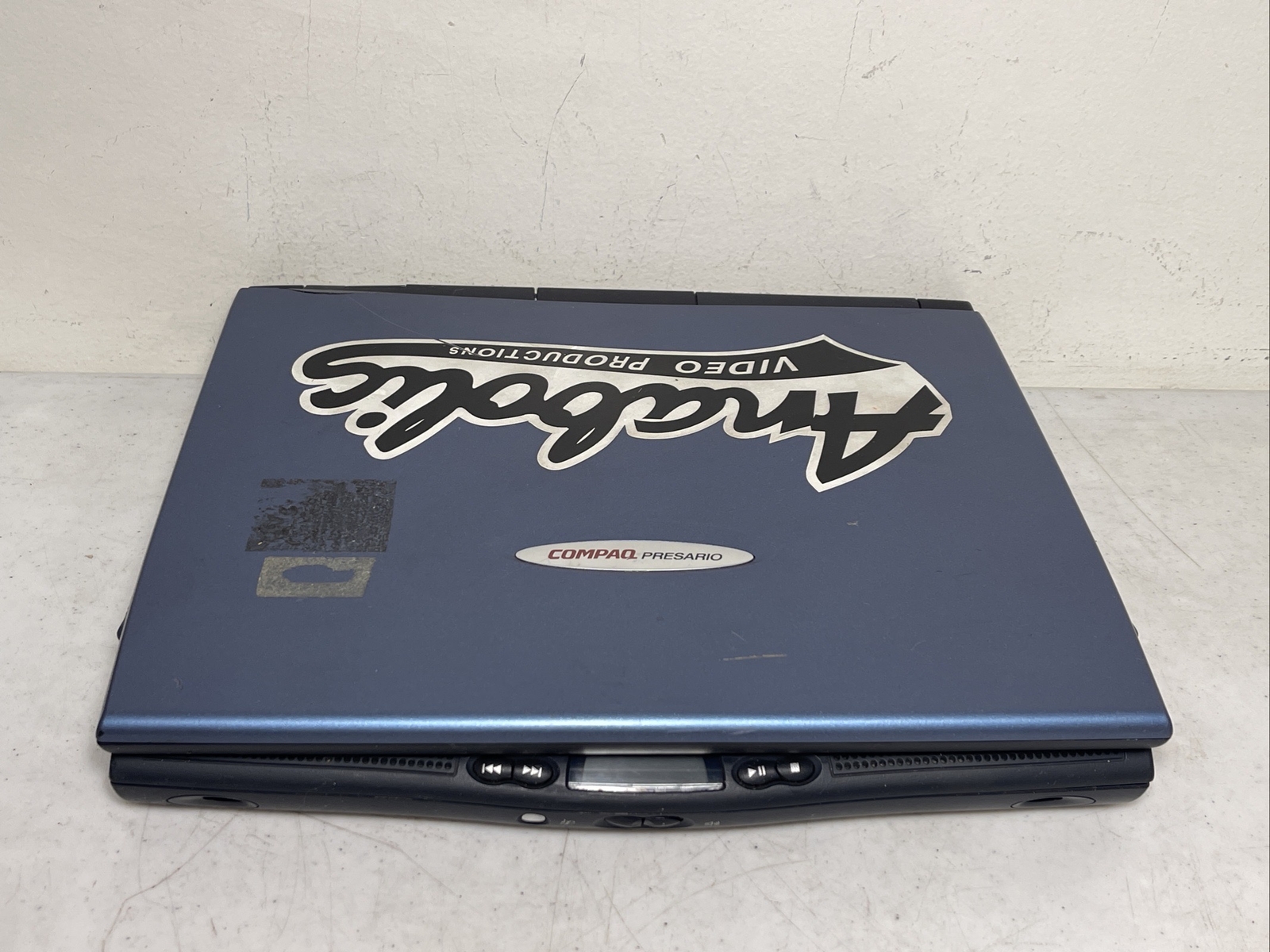 Rare Vintage Compaq Presario 1600 Laptop Pentium II 300MHz – AS-IS, UNTESTED