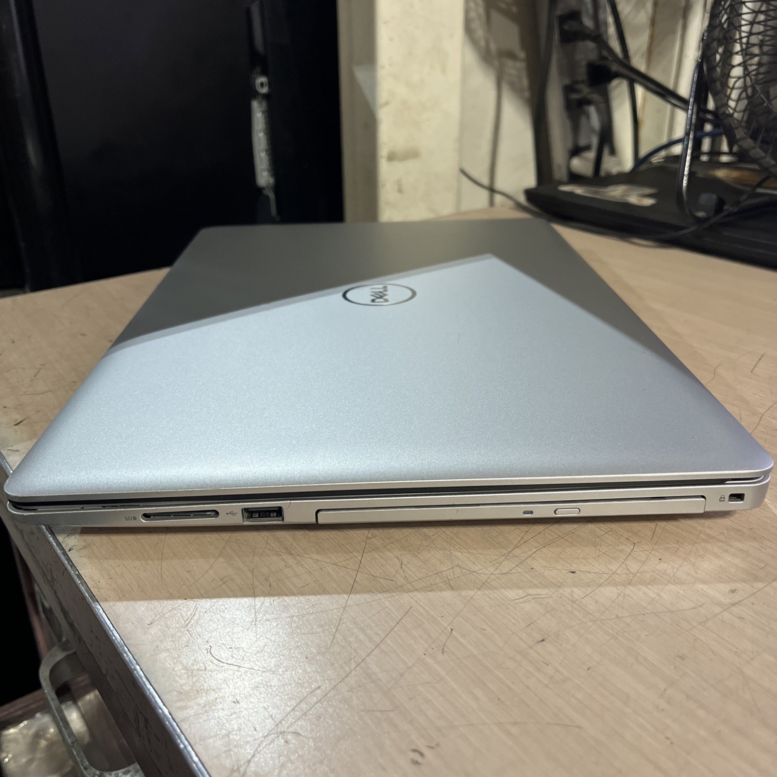 DELL INSPIRON 5570 INTEL CORE I5-8250U 1.60GHZ 8GB RAM NO HD