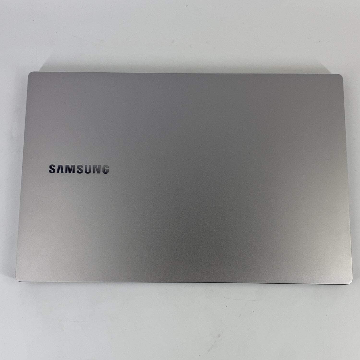 Samsung Notebook 7 NP750XBE 15.6″ i7-8565U 2.0GHz 8GB RAM 256GB SSD