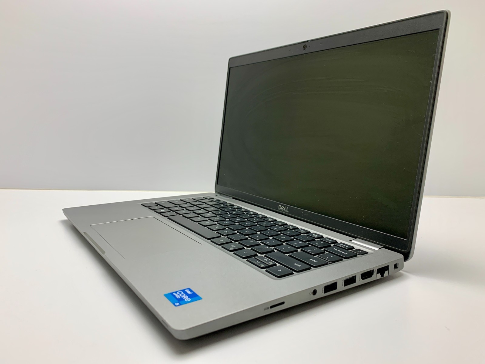 Dell Latitude 3590 | i7-8550U | 8GB RAM | 512GB NVMe | LINUX | READ