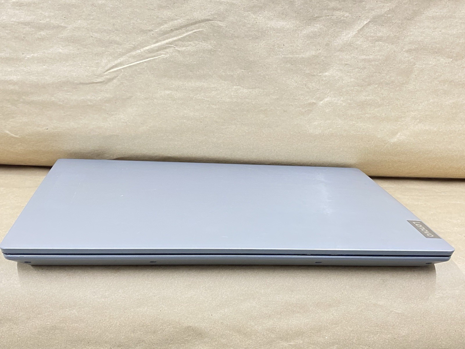 Lenovo 81LG – 15.5″ HD – CPU 5405U – 8GB – 256GB SSD – Win 11 Pro – READ