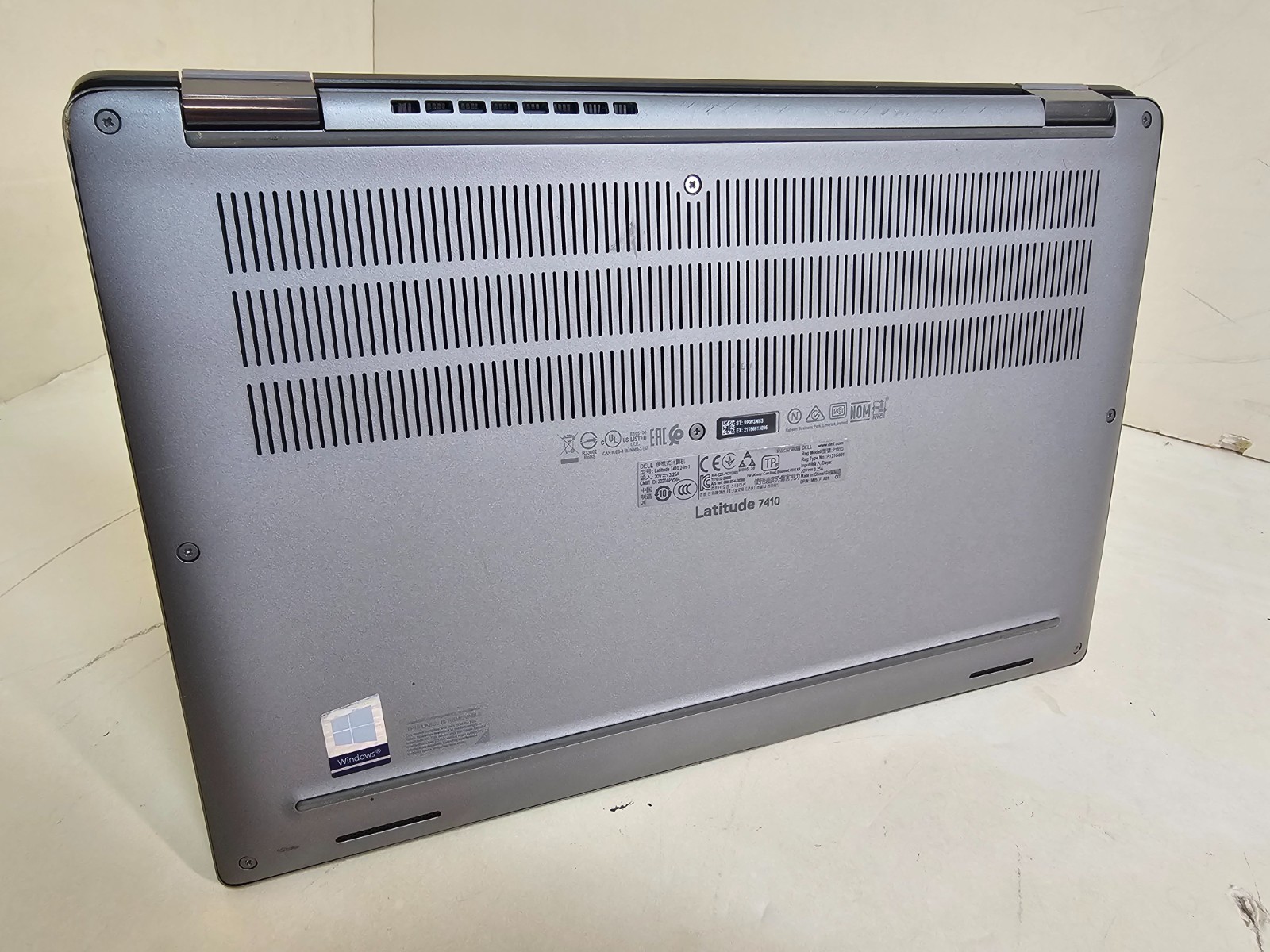 Dell Latitude 7410 2-in-1 Laptop – 1.8 GHz i7-10610U 16GB 256GB 14″ Touchscreen