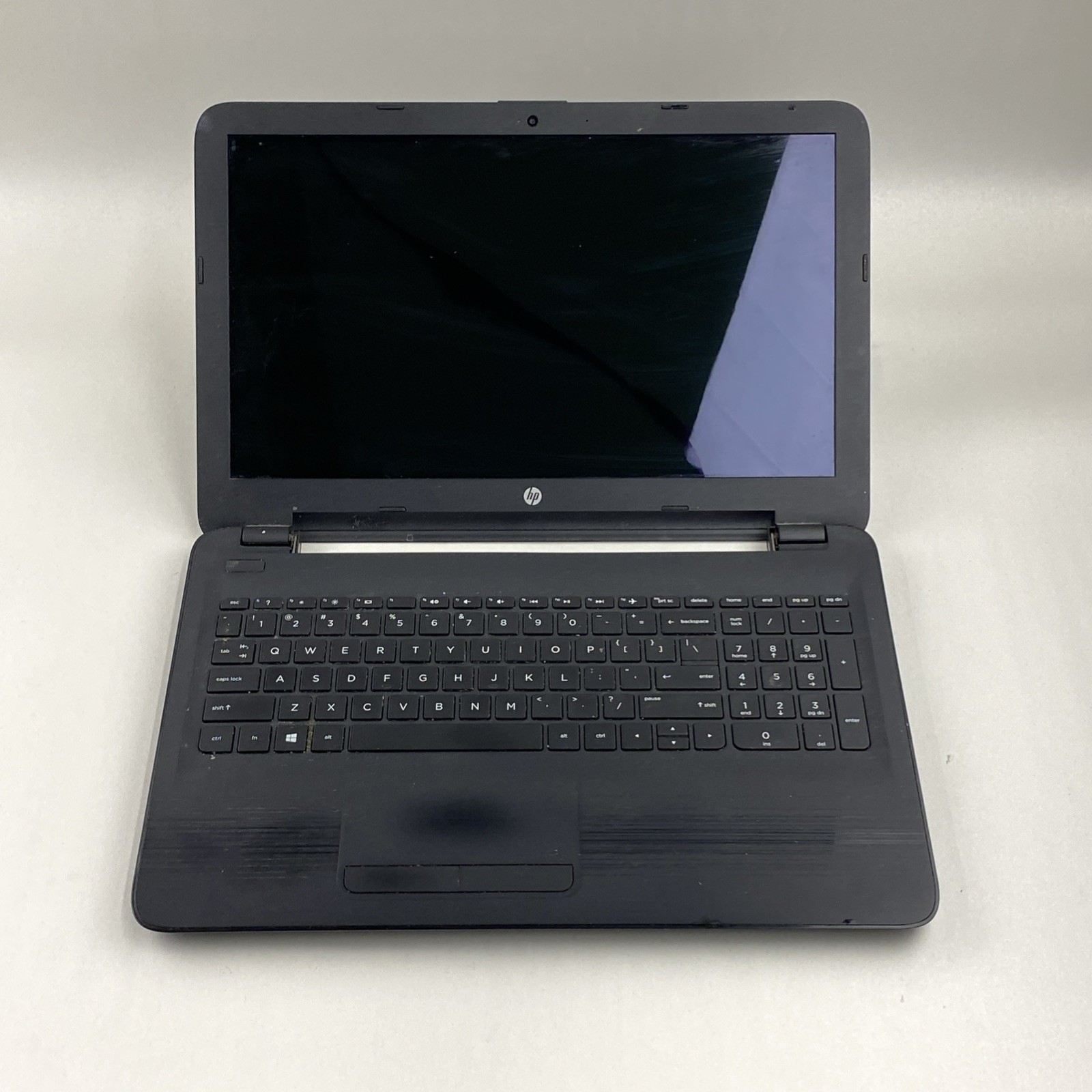 HP 15-ba079dx AMD A10-9600P 2.40GHz 4GB RAM 15.6″ No Battery/HDD/OS BAD SCREEN