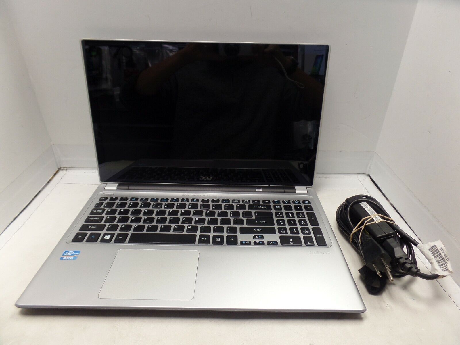 Acer Aspire Touch V5-571P-6609 15.6″ 1.80Ghz i5-3337U 8GB 1TB Win10 Backlit KB