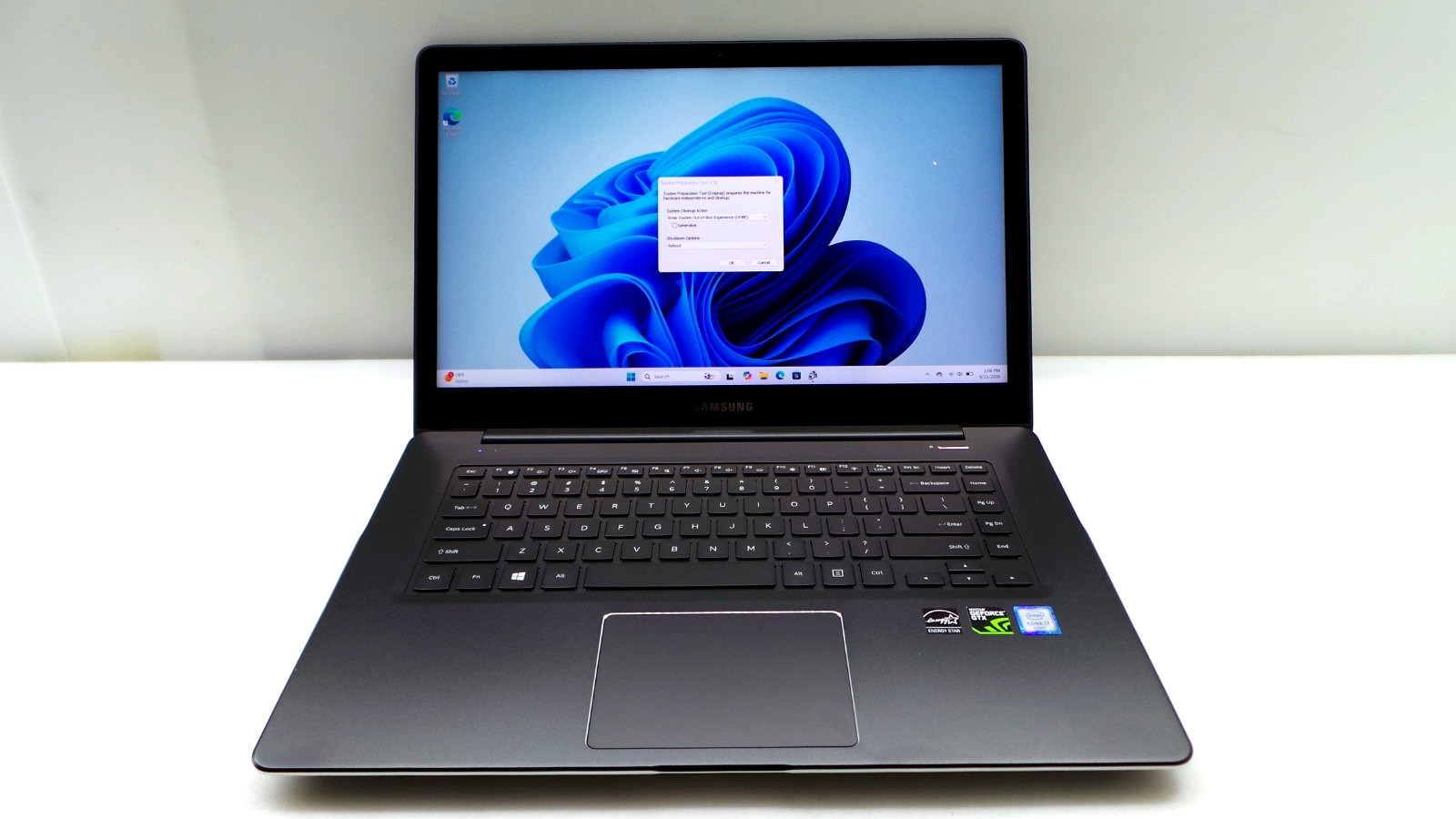 Samsung Notebook NP940Z5L | 15.6″ | i7-6700HQ | 8GB 256GB SSD | Touchscreen