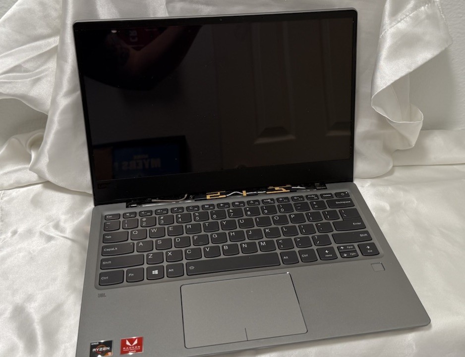 Used Lenovo Ideapad 720S-13ARR