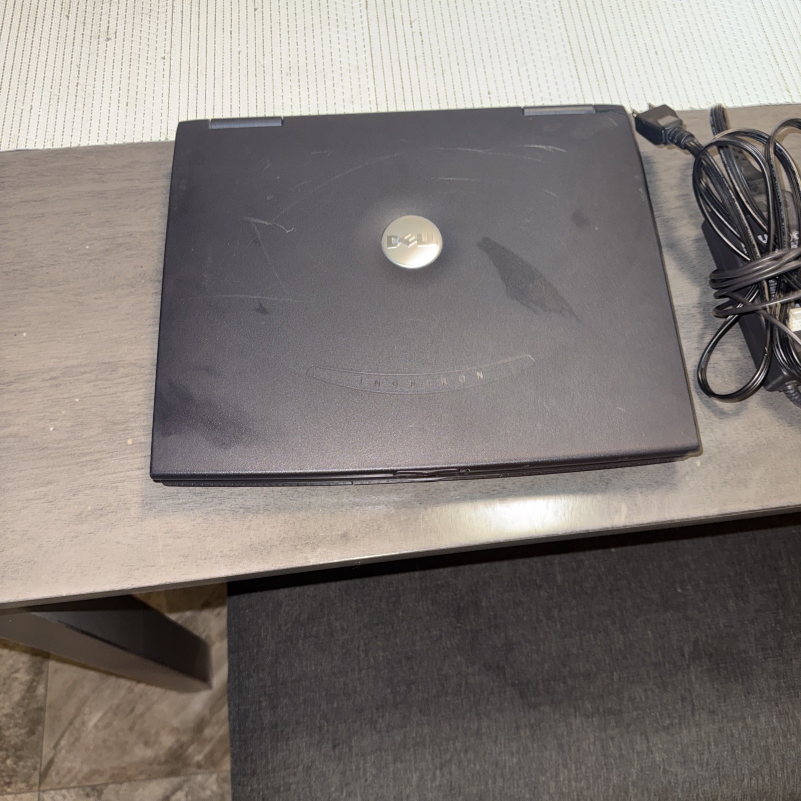 Dell Inspiron 2650 14″ Celeron 1.5GHZ 256MB 30GB 3 1/2 Floppy Disc Window XP