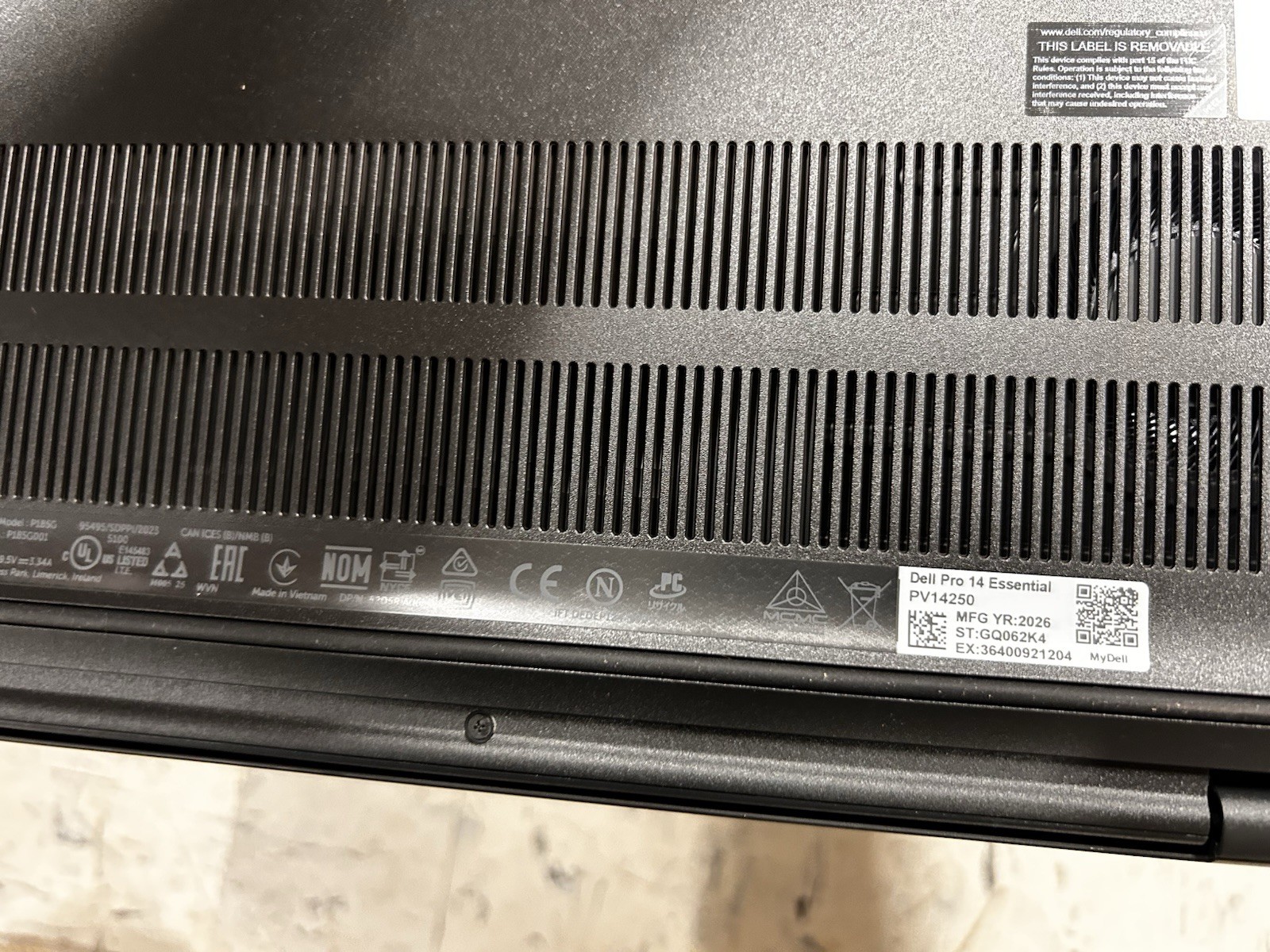 Dell pro 14 essential Pv14250 Core 7 150U 5.4ghz 16GB Ram, 1tb SSD Win 11 Pro