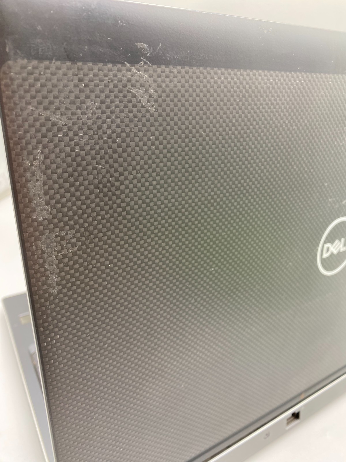 Dell Precision 7530 15.6″ i7-8850H 2.6GHz 1TB SSD 16GB DDR4 Black Laptop Fair/AC