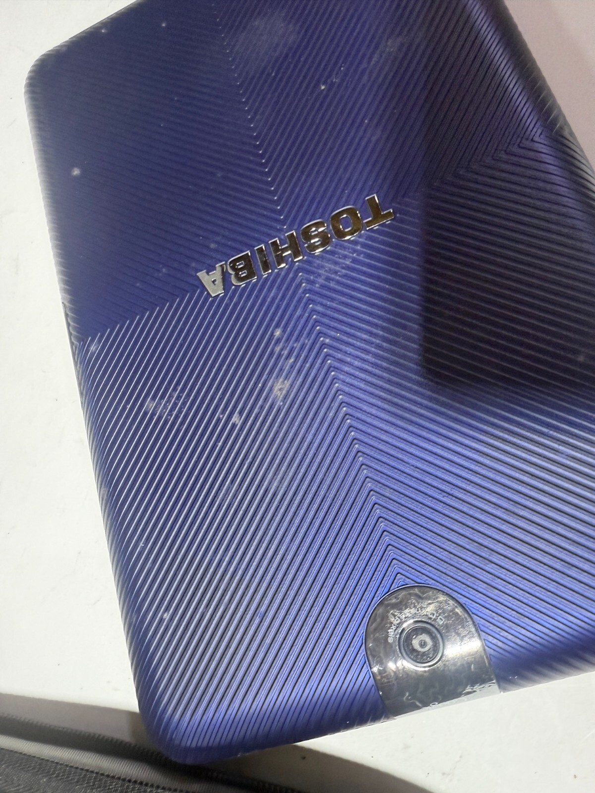 Toshiba at105- T1016 in targus case