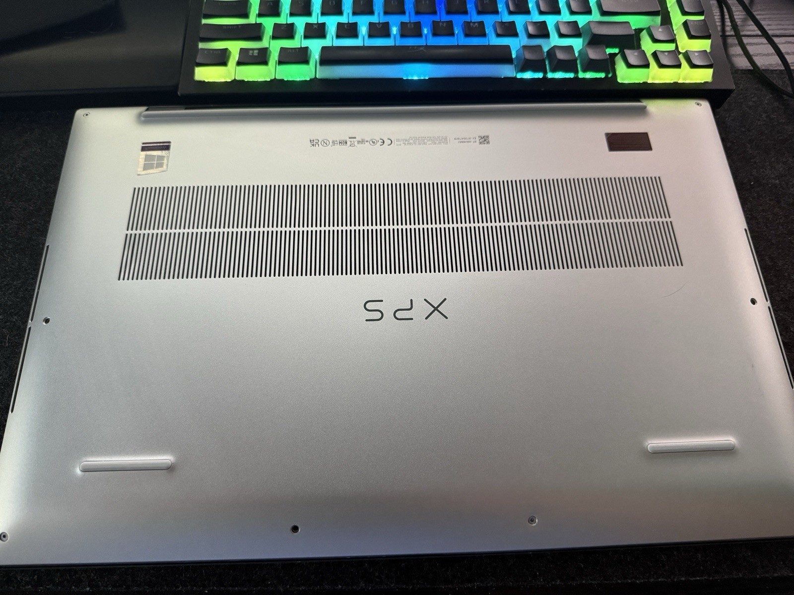 Dell XPS 17 9700 17″ Touchscreen i5-10300H 32GB 954GB SSD Win 11 Pro