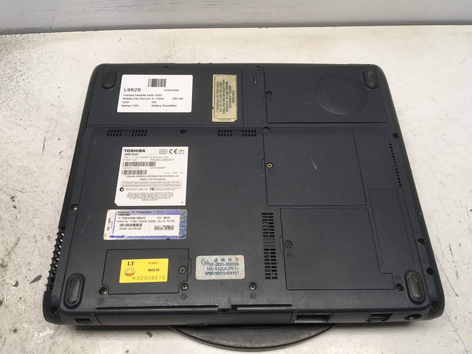 Toshiba Satellite 2400-S251 Mobile Intel Pentium 4 1.7GHz 262 MB NO HDD No Batt
