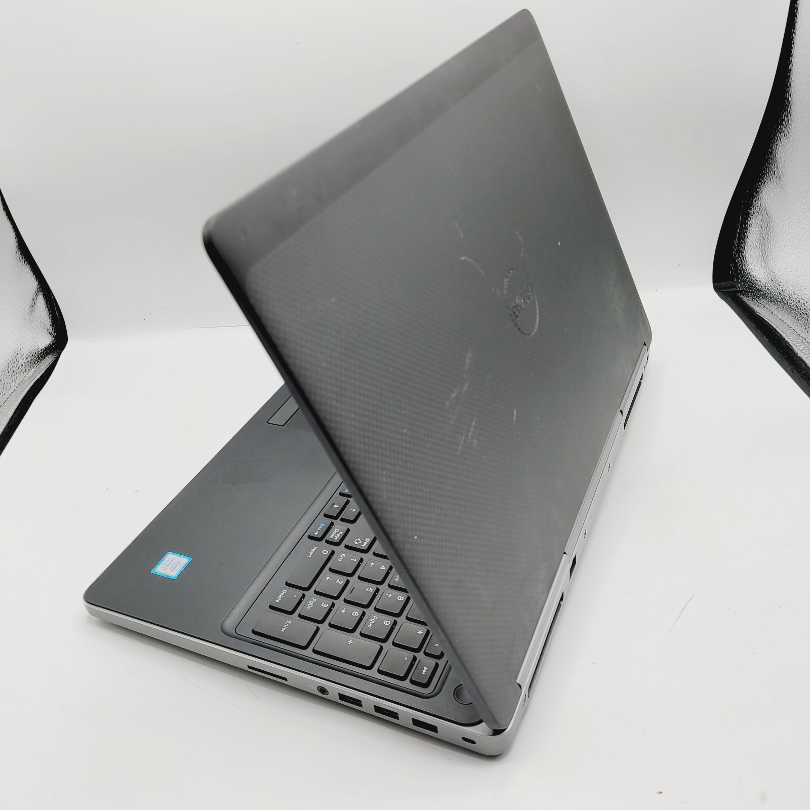 Dell Precision 7520 I7 7820HQ 32GB No HDD 15.6″ Radeon Pro 2GB – ***Boot to Bios