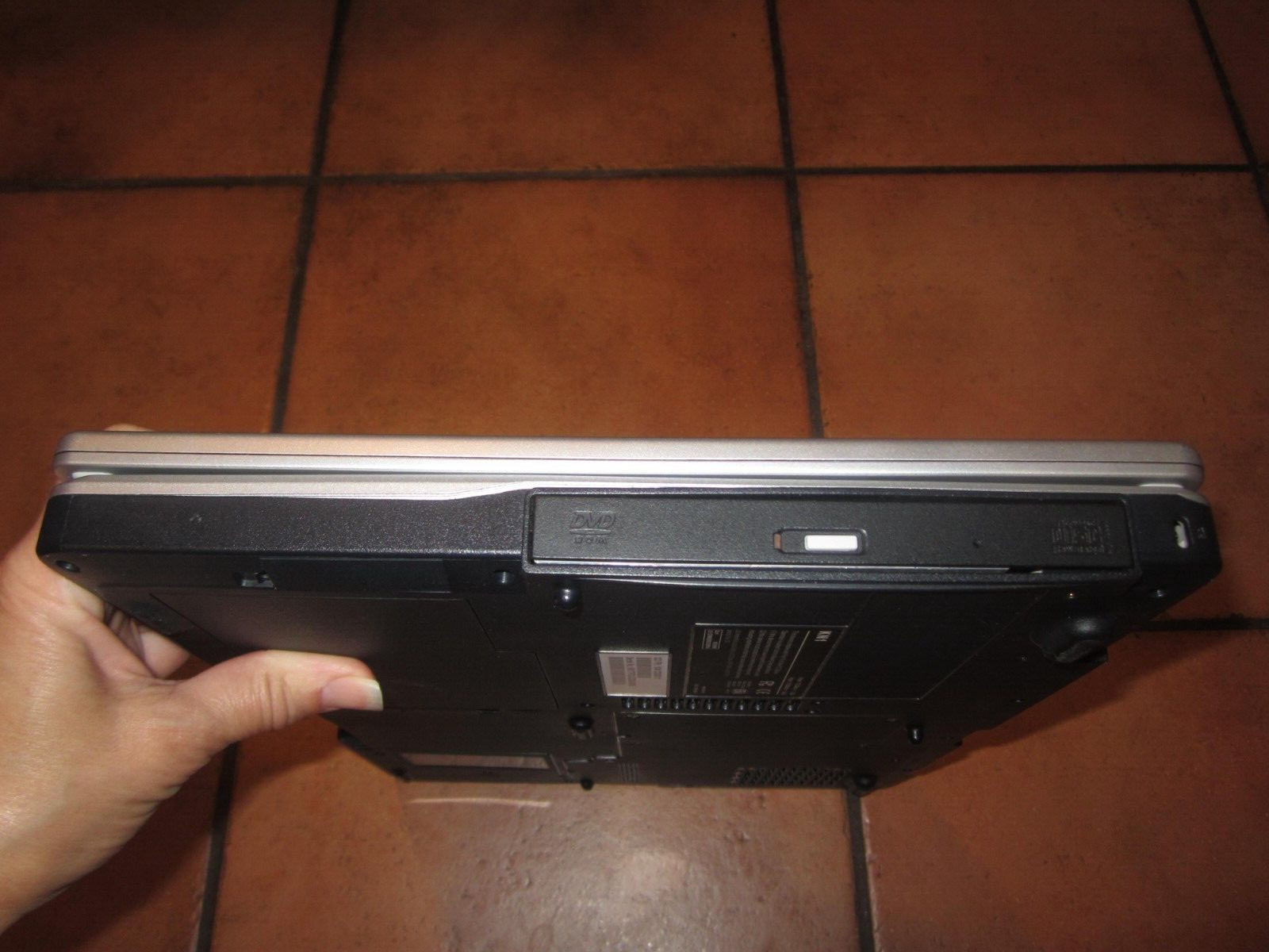 QCI QCOM CS10 KN1 Laptop 2GBRAM NoHD Boots to BIOS SCREEN INTACT NoCORD – PARTS