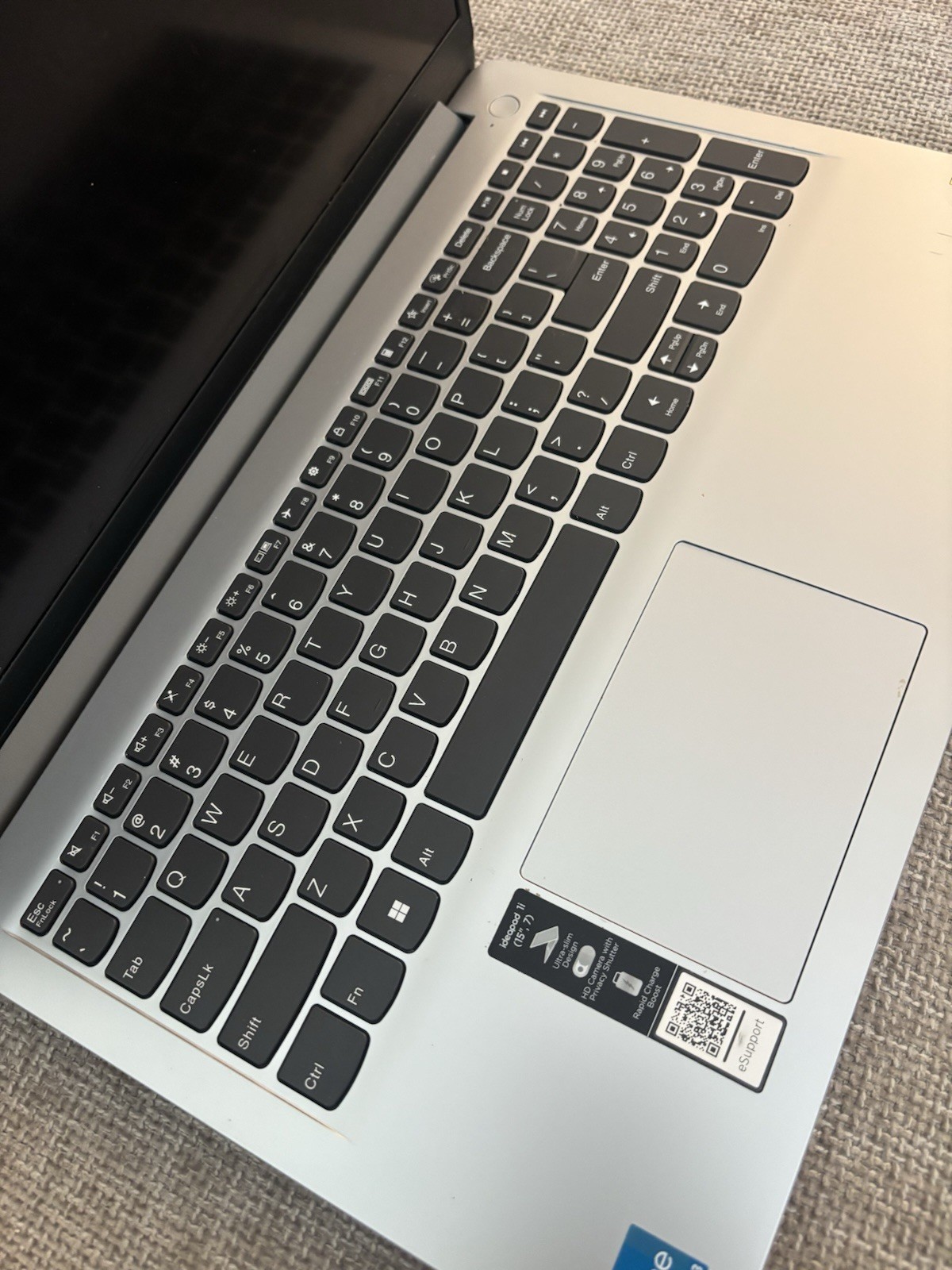 Lenovo IdeaPad 1i 15″ Intel Core i3 Laptop Silver, Webcam, HDMI, USB-C