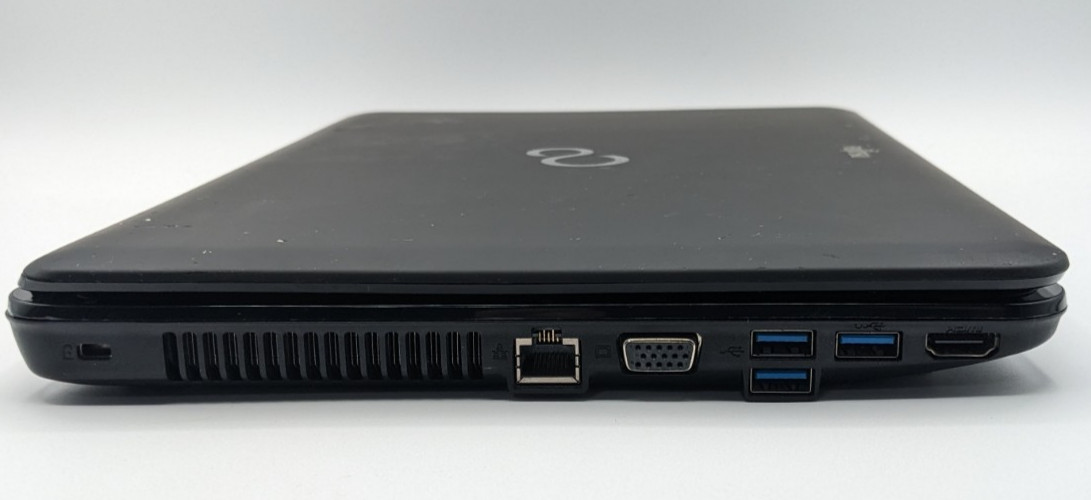 Fujitsu LifeBook LH532 Intel Core i3-2350M 4GB DDR3 NO HDD/OS