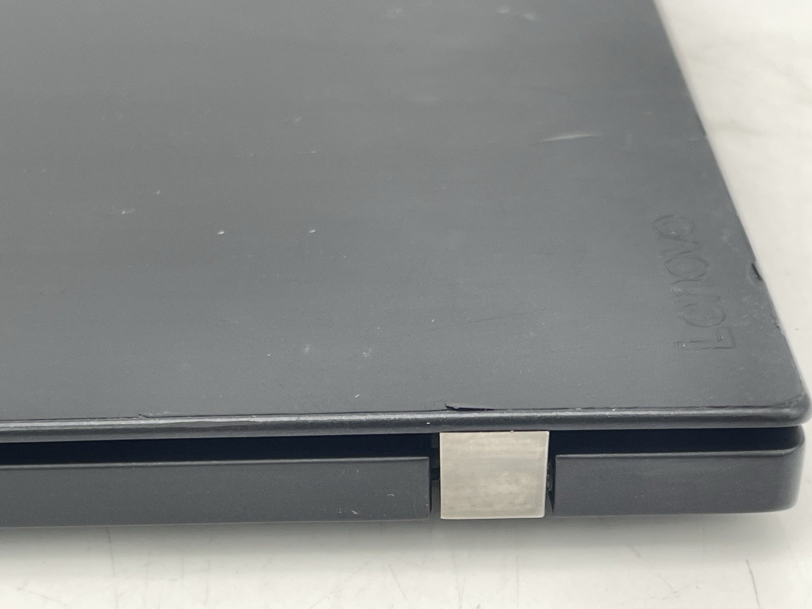 Lenovo ThinkPad T470s 14″ Laptop w/ i5-6300U 2.4GHz CPU 8GB RAM No SSD No Batt